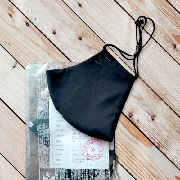 Victoria's Secret Reusable Black Pink Face Mask NWT - Picture 6 of 8